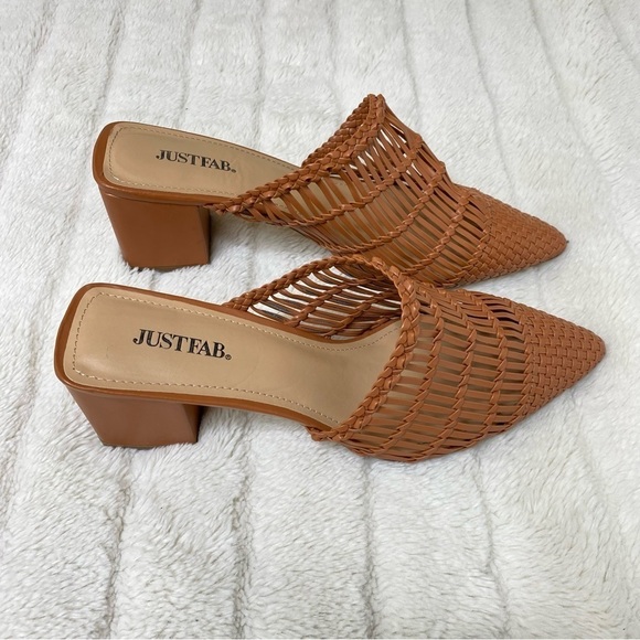 Just Fab Pointy Toe Tan Woven Mules Boho Size 7.5 - Picture 1 of 10